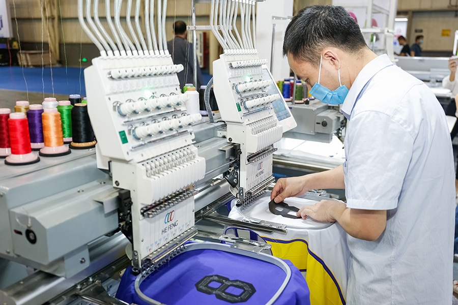 雙頭帽繡機.jpg