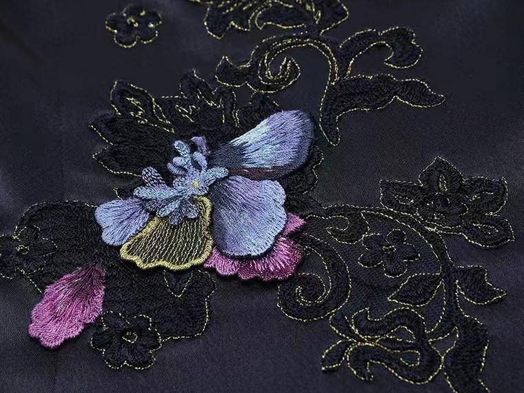 刺繡細節圖.jpg