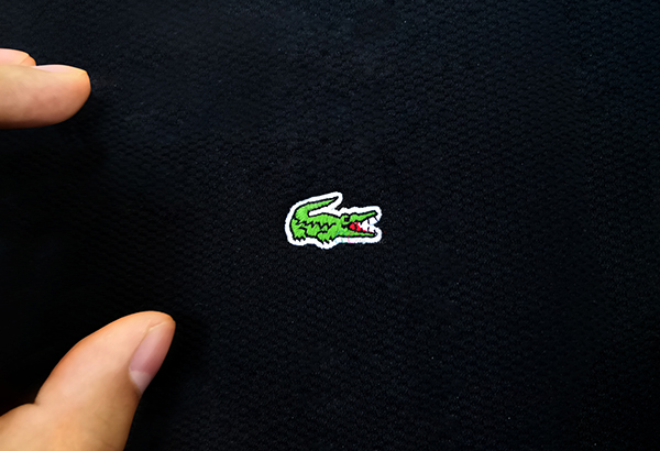精品服裝logo刺繡機